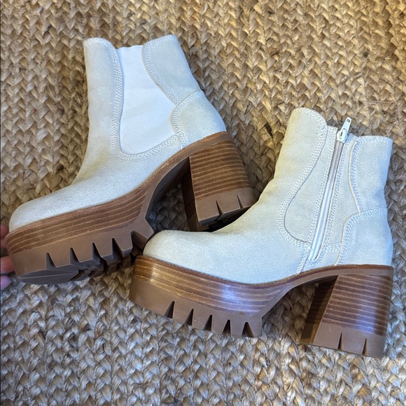 Free People x Jeffrey Campbell 6.5M Cream White Suede Leather Platform Boots - Picture 9 of 10